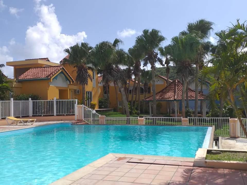 Appartement Appt 2chb avec piscine à Sainte-Anne Extérieur photo